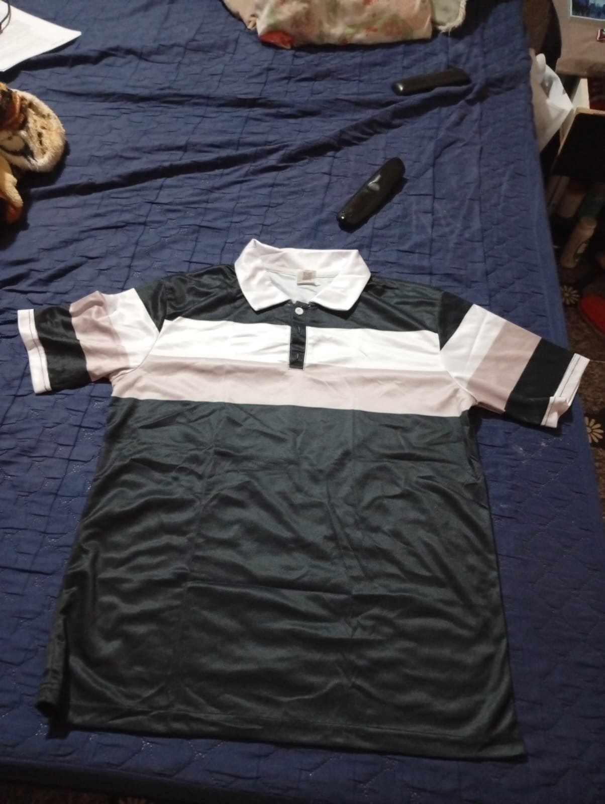 Remera con Cuello